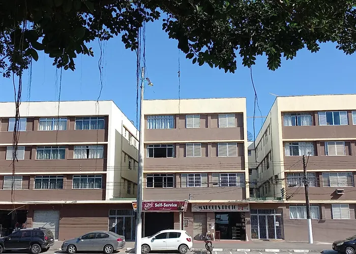 com vista pro mar no Centro de Ubatuba - 1 vaga de garagem carro pequeno e médio porte, 2 quartos e cozinha completa